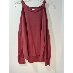 Umgee women’s cold shoulder long sleeve plum top size Small.   #19-0502